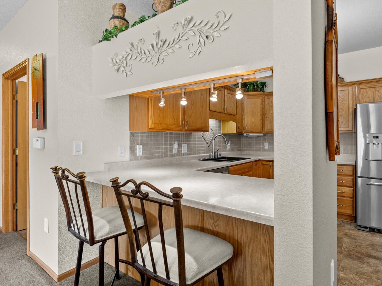 4026 Hazelnut Court Sheboygan, WI 53081 - Photo 5 of 20 Beautiful Kitchen