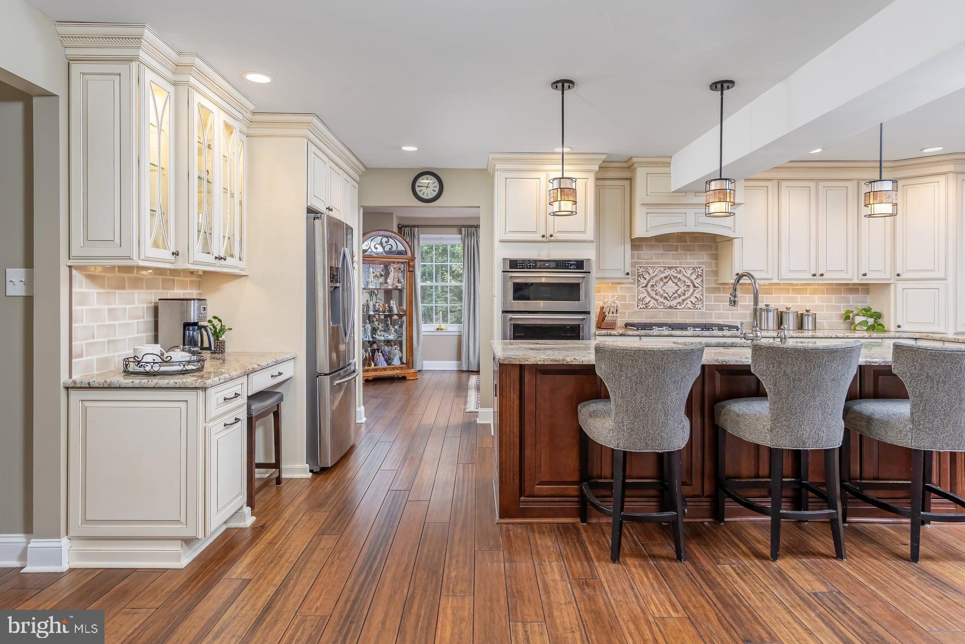 761 Rattling Run Road Mickleton, NJ 08056 - Photo 10 of 50 42" cabinetry with braided molding!