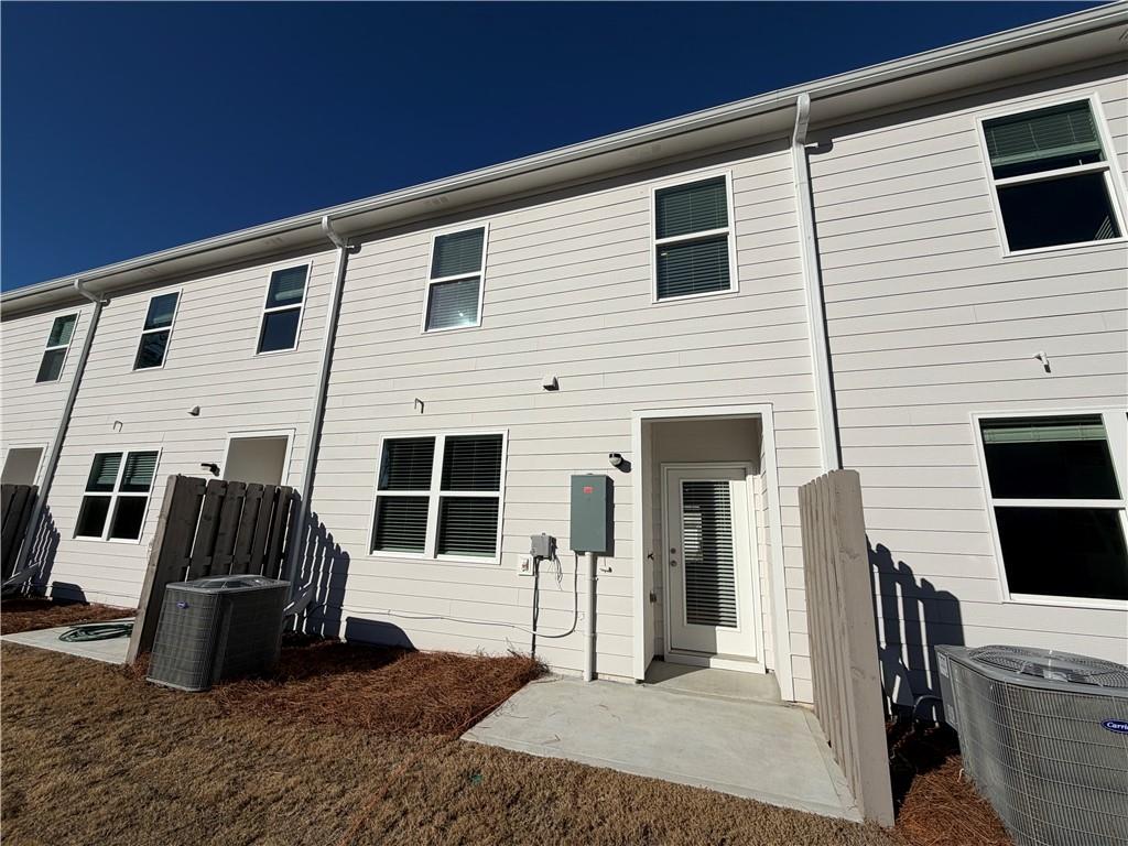 15 Silverbell Lane Rome, GA 30165 - Photo 21 of 26 a view of a house with more windows and furniture