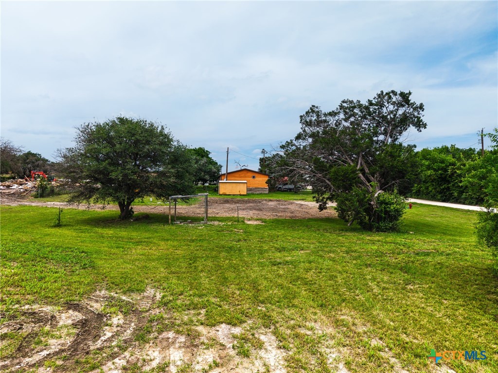 164 County Road 4450 Kempner, TX 76539 - Photo 40 of 44 a front view of a house with a yard