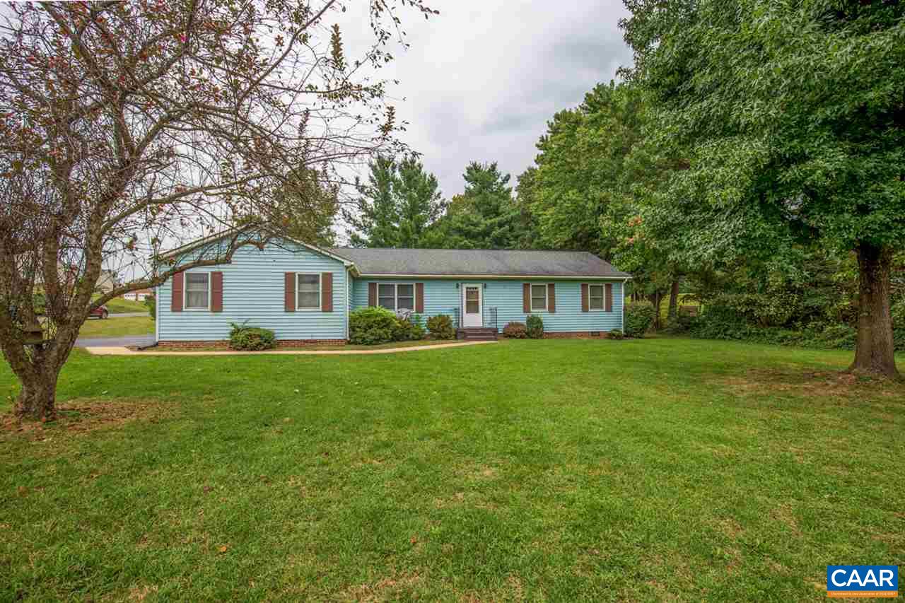 11 Meadow Ridge Road Waynesboro, VA 22980 - Photo 2 of 17 a front view of a house with a garden