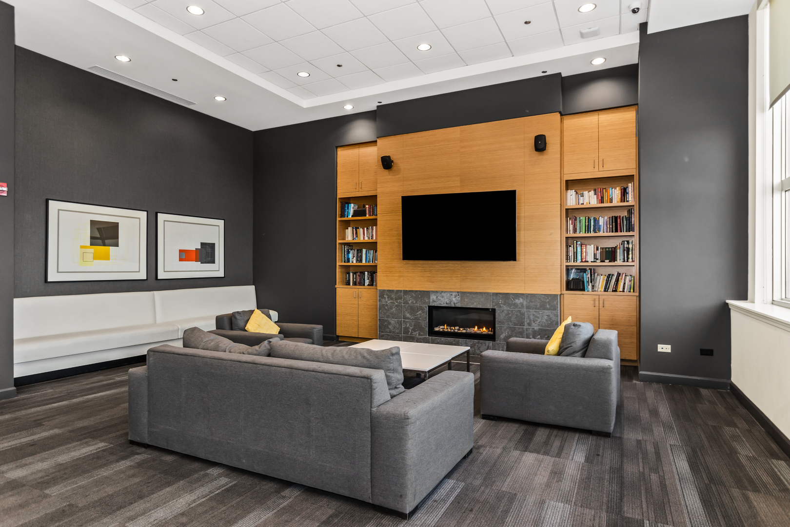 1901 South Calumet Avenue, Unit 2712 Chicago, IL 60616 - Photo 27 of 39 a living room with furniture and a flat screen tv