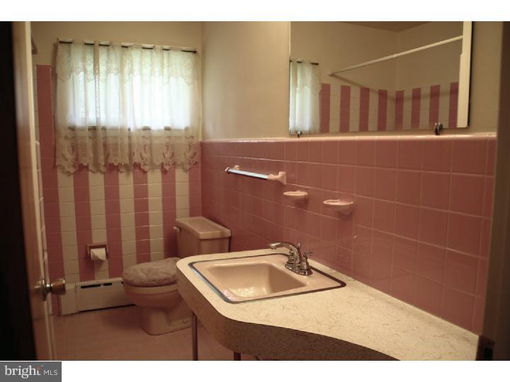 4672 Yates Road Bensalem, PA 19020 - Photo 14 of 22 Gallery Image 14
