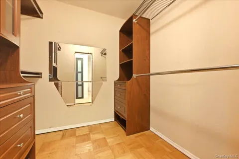 $265,000 | 101 Lincoln Avenue, Unit 4K, Mineola, NY 11501