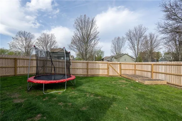 $395,000 | 1200 North 1st Street East, Louisburg, KS 66053