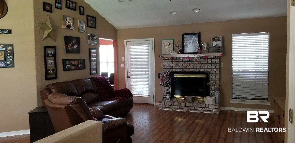 33903 Lee Road Robertsdale, AL 36567 - Photo 4 of 20