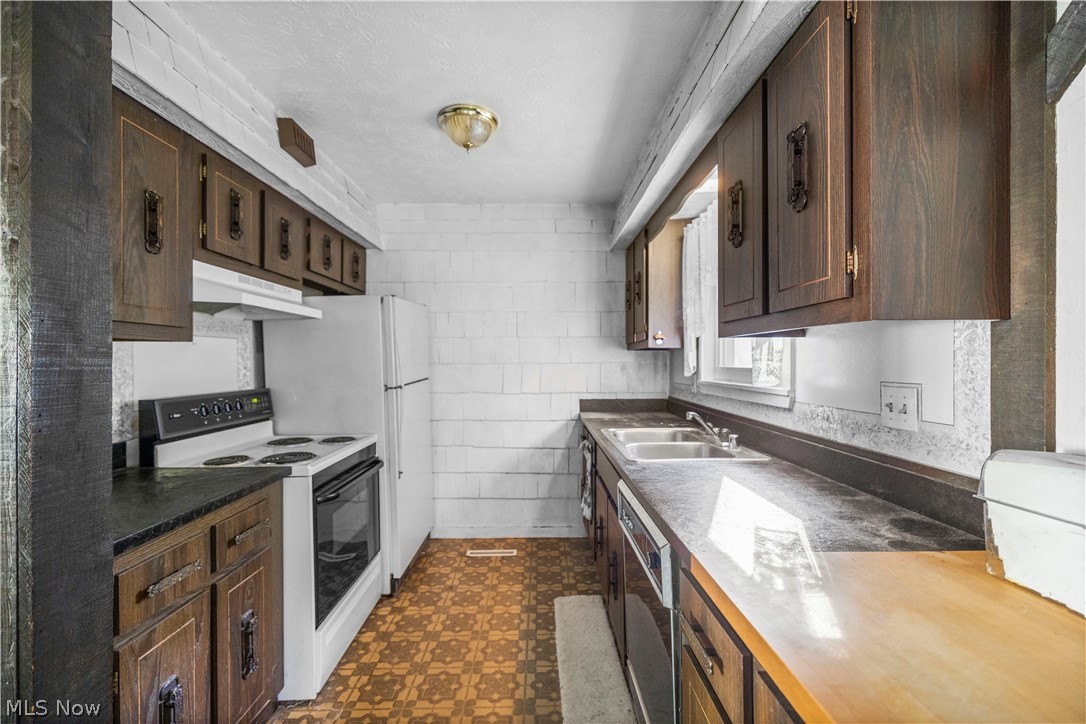 38678 Bell Road Willoughby, OH 44094 - Photo 7 of 15 Gallery Image 7