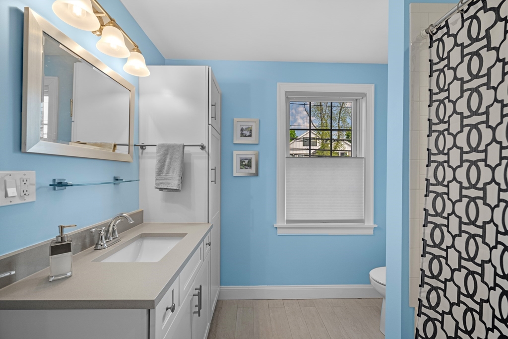 155 Green Street, Unit 4 Marblehead, MA 01945 - Photo 26 of 34
