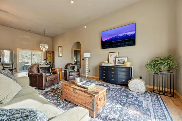 $975,000 | 5 Chinook Drive, Sheridan, WY 82801
