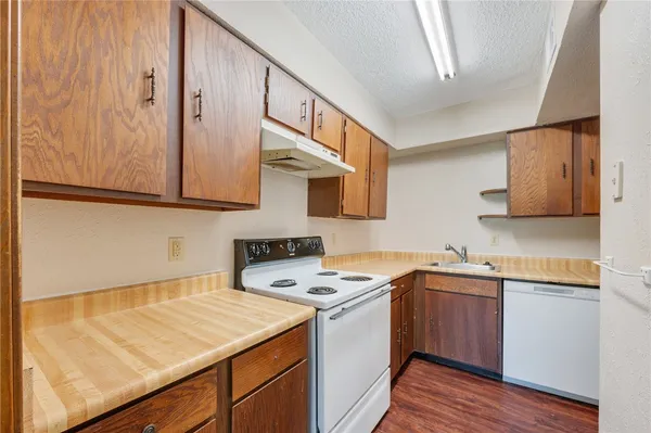 $1,150 | 1212 Holik Drive, Unit D, College Station, TX 77840