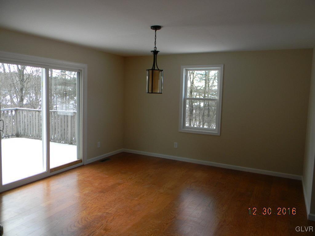 222 Blue Ridge Road Saylorsburg, PA 18353 - Photo 4 of 19 Eat in kitchen area