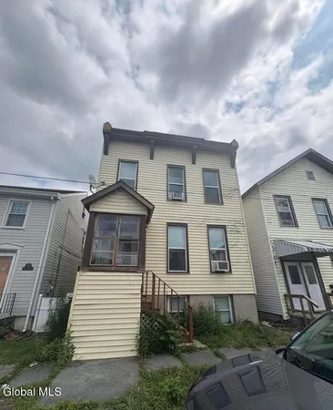 $179,900 | 668 3rd Avenue, Troy, NY 12182