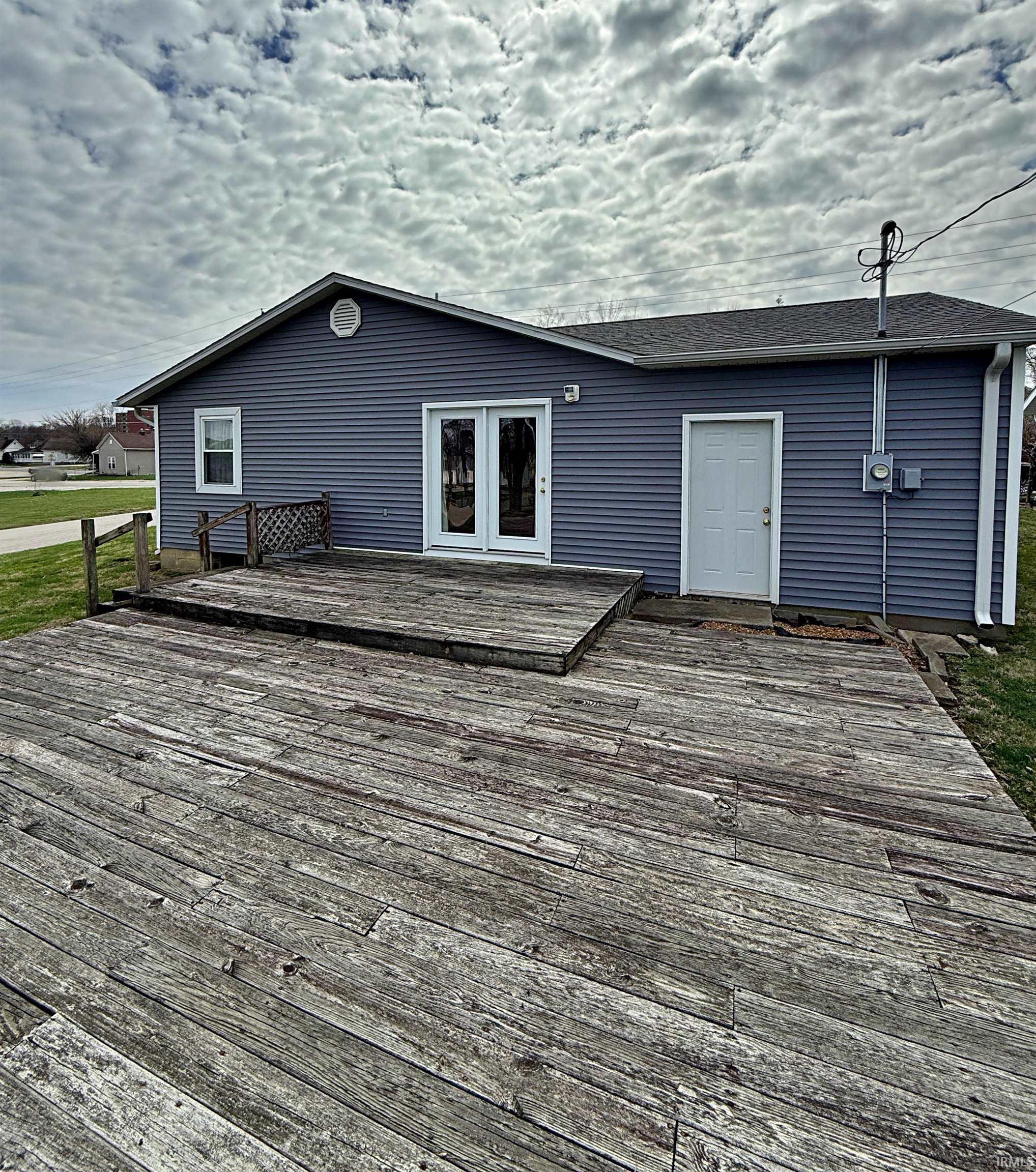 102 Sycamore Street Washington, IN 47501 - Photo 16 of 18