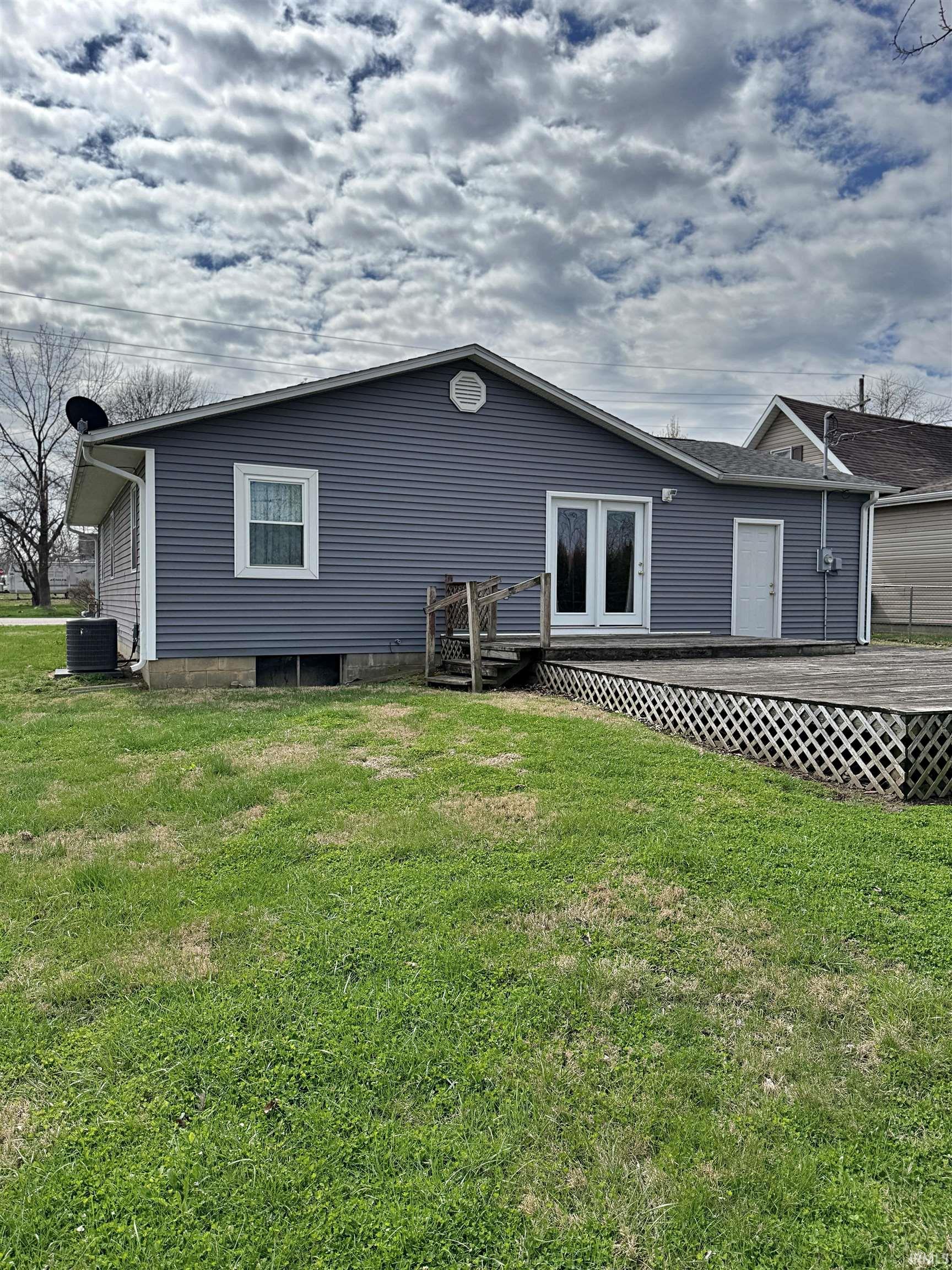 102 Sycamore Street Washington, IN 47501 - Photo 17 of 18