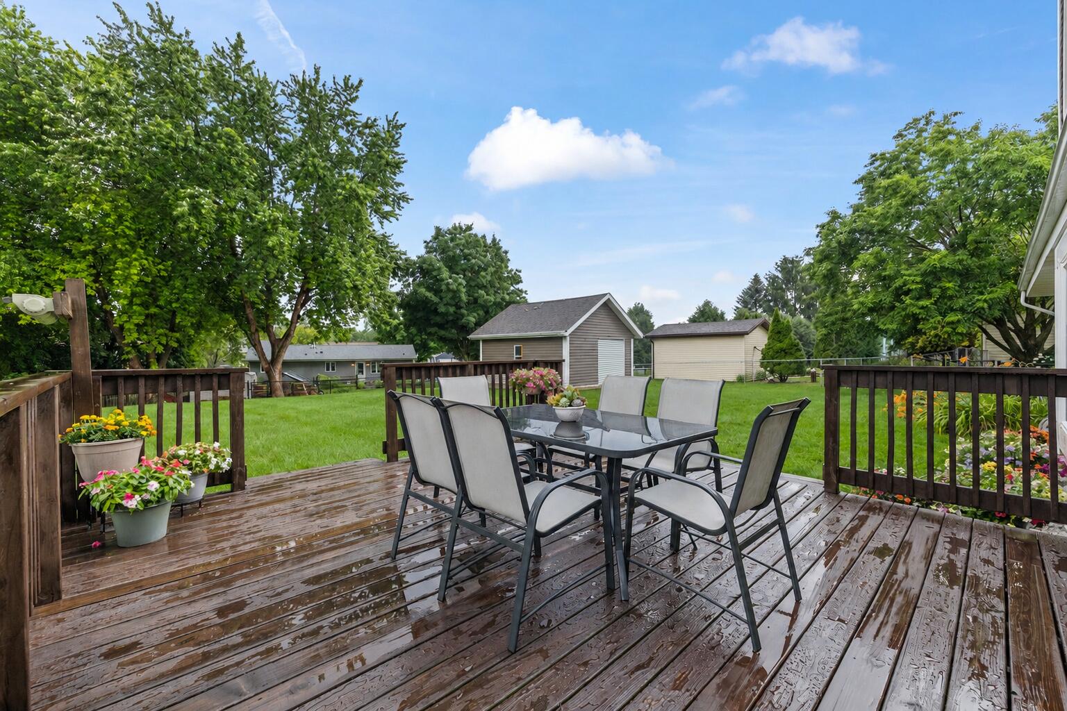 3960 Kings Way Slinger, WI 53086 - Photo 6 of 27 Exterior Deck