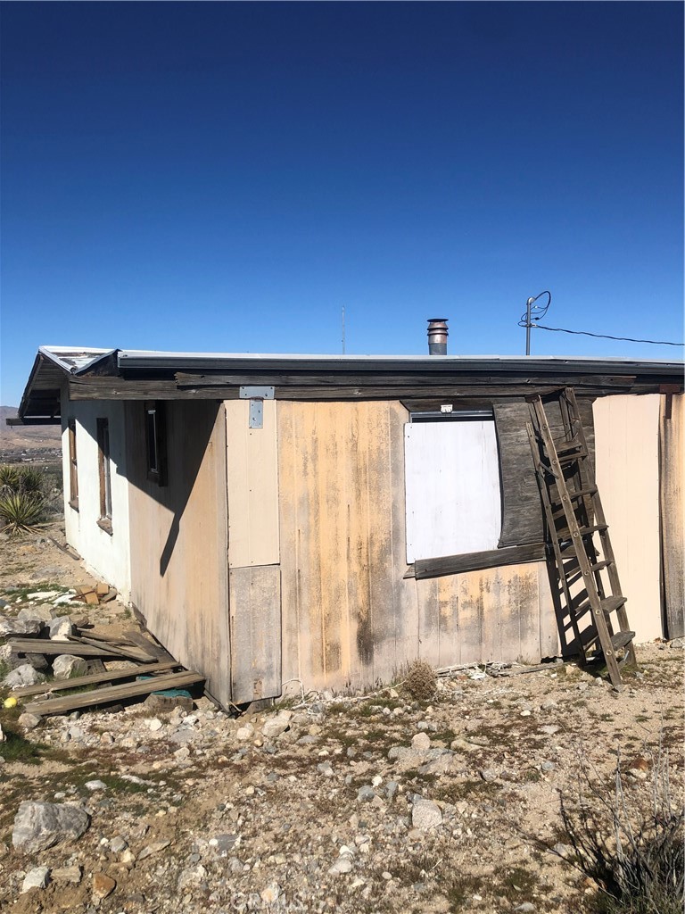31875 Sapphire Road Lucerne Valley, CA 92356 - Photo 23 of 34
