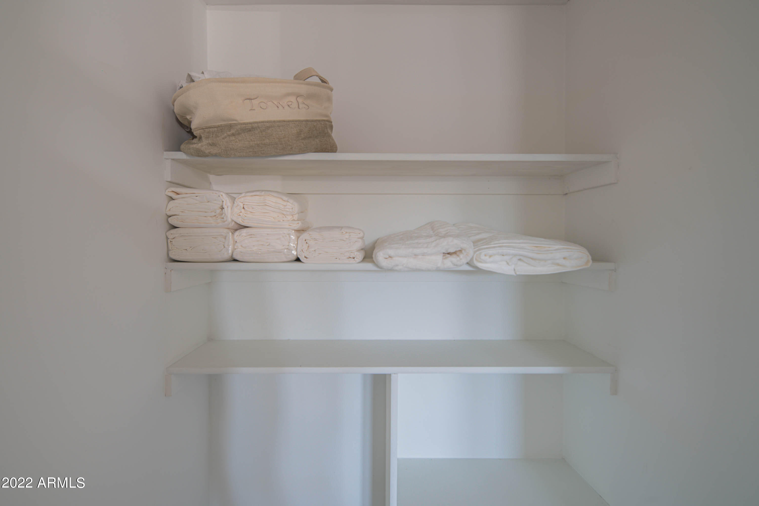 536 East Cheery Lynn Road Phoenix, AZ 85014 - Photo 20 of 35 Linen Closet