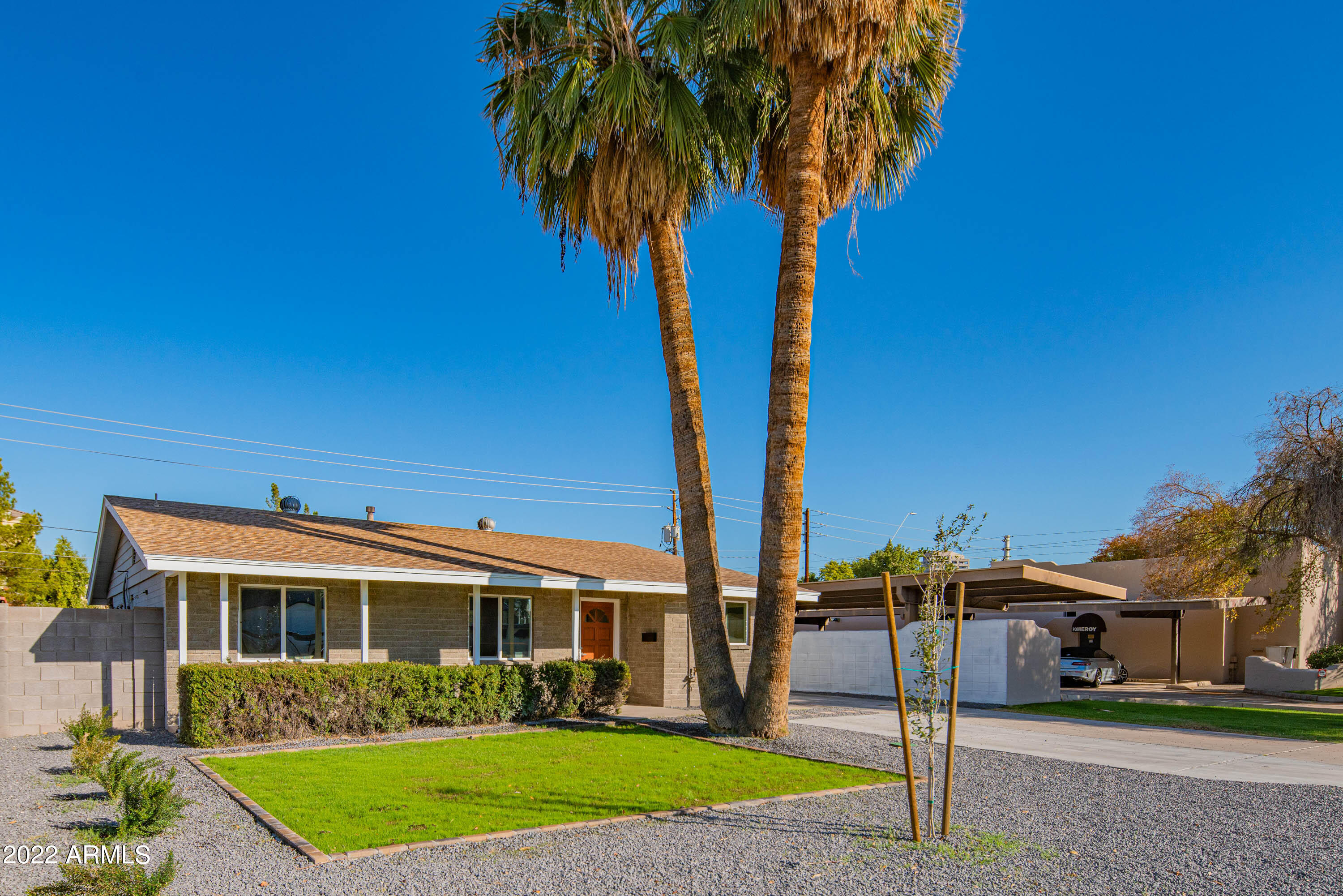 536 East Cheery Lynn Road Phoenix, AZ 85014 - Photo 28 of 35 Front 2