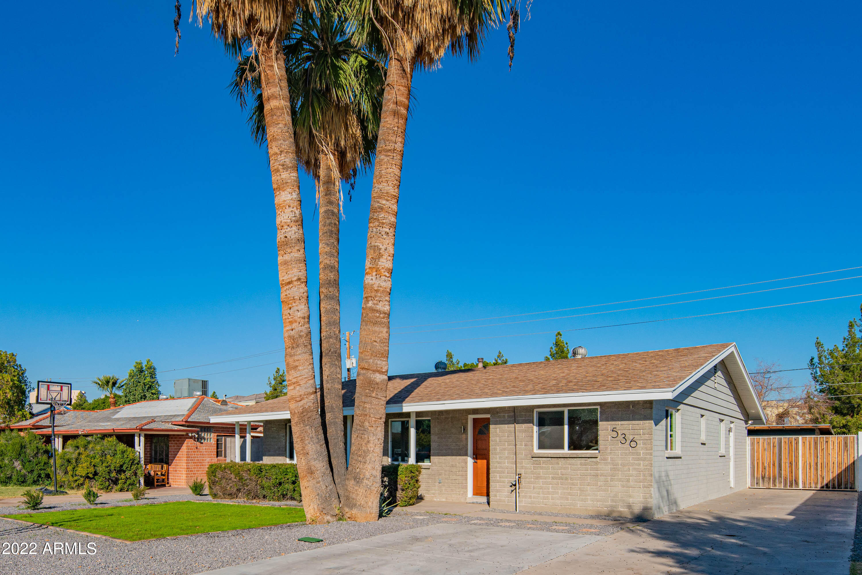 536 East Cheery Lynn Road Phoenix, AZ 85014 - Photo 29 of 35 Front 3