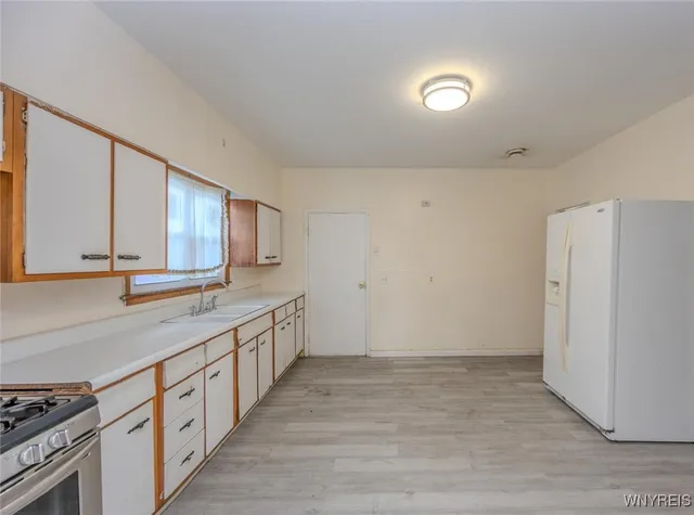 $1,300 | 62 Sweet Avenue, Buffalo, NY 14212