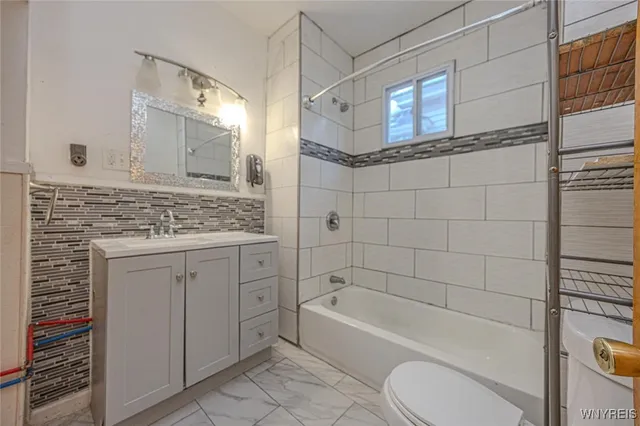 $1,300 | 62 Sweet Avenue, Buffalo, NY 14212