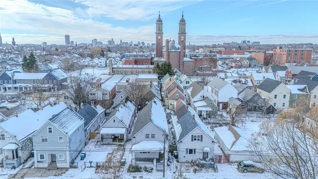 $1,300 | 62 Sweet Avenue, Buffalo, NY 14212