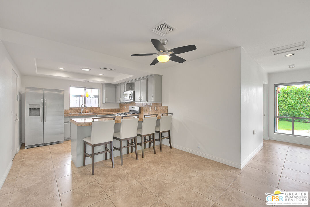 45700 Mountain View Avenue Palm Desert, CA 92260 - Photo 16 of 65