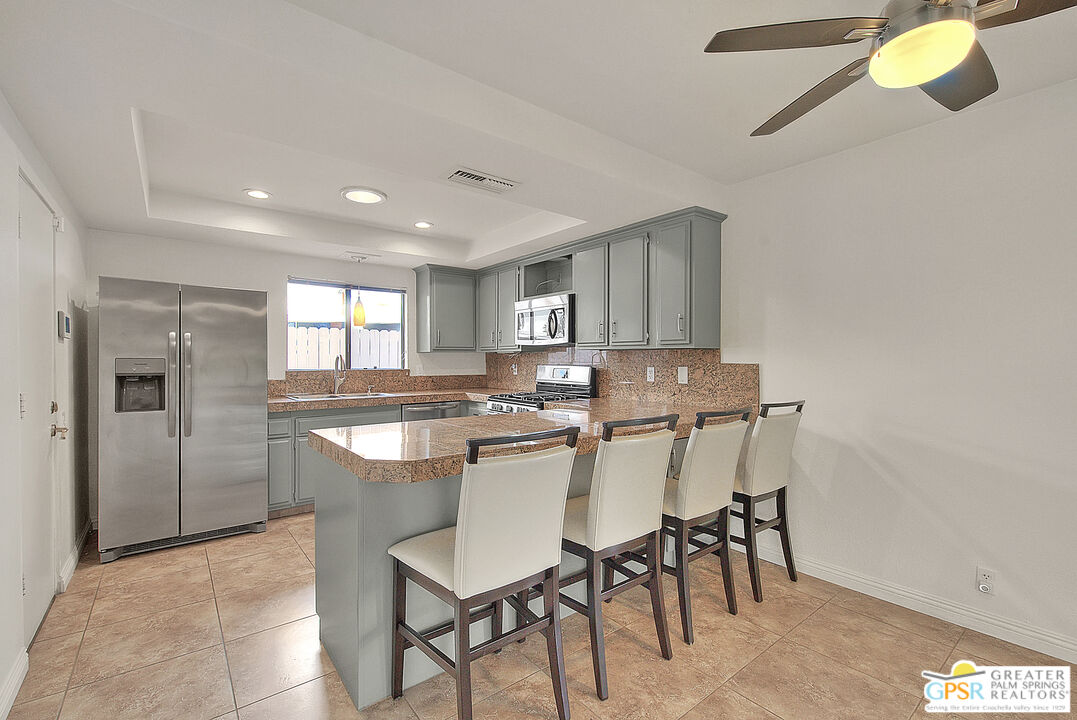 45700 Mountain View Avenue Palm Desert, CA 92260 - Photo 19 of 65