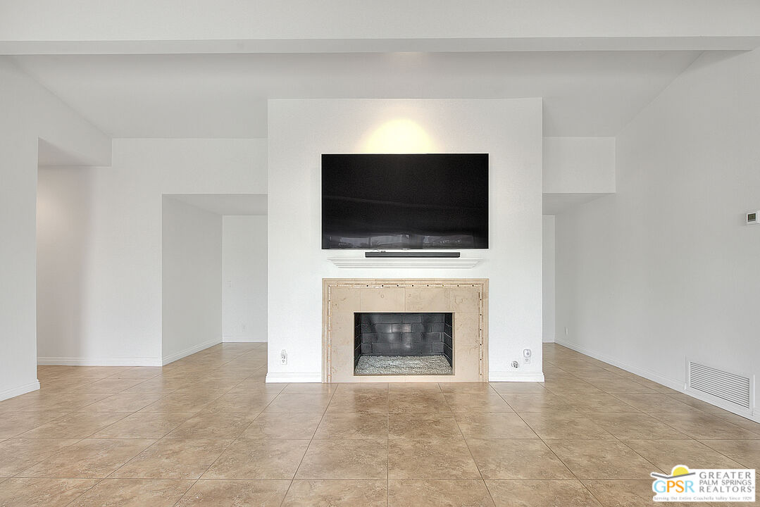 45700 Mountain View Avenue Palm Desert, CA 92260 - Photo 10 of 65