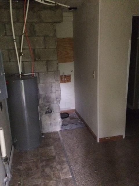 1324 Hart Road Columbus, OH 43223 - Photo 2 of 9