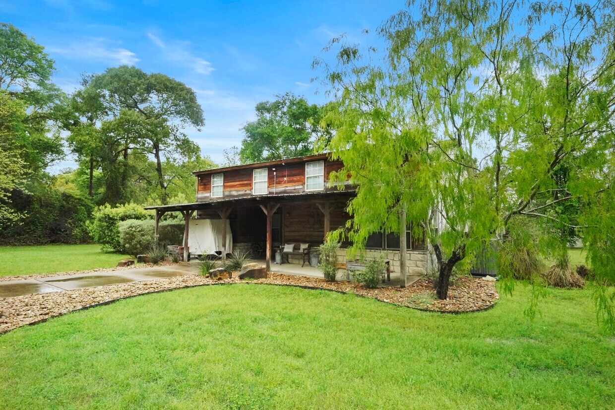 25566 Bradbury Road Hockley, TX 77447 - Photo 1 of 37 Caretakers quarters