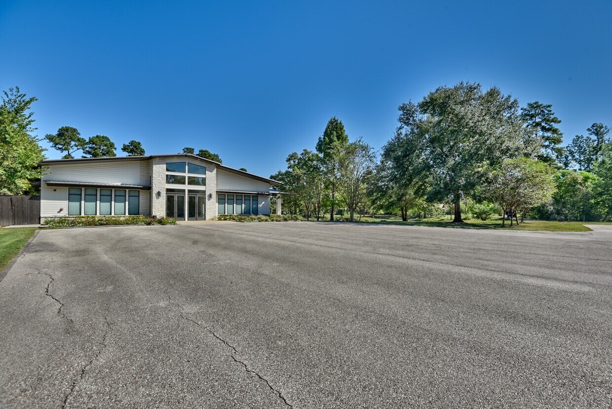 25566 Bradbury Road Hockley, TX 77447 - Photo 8 of 37 Parking lot is 30080 SF