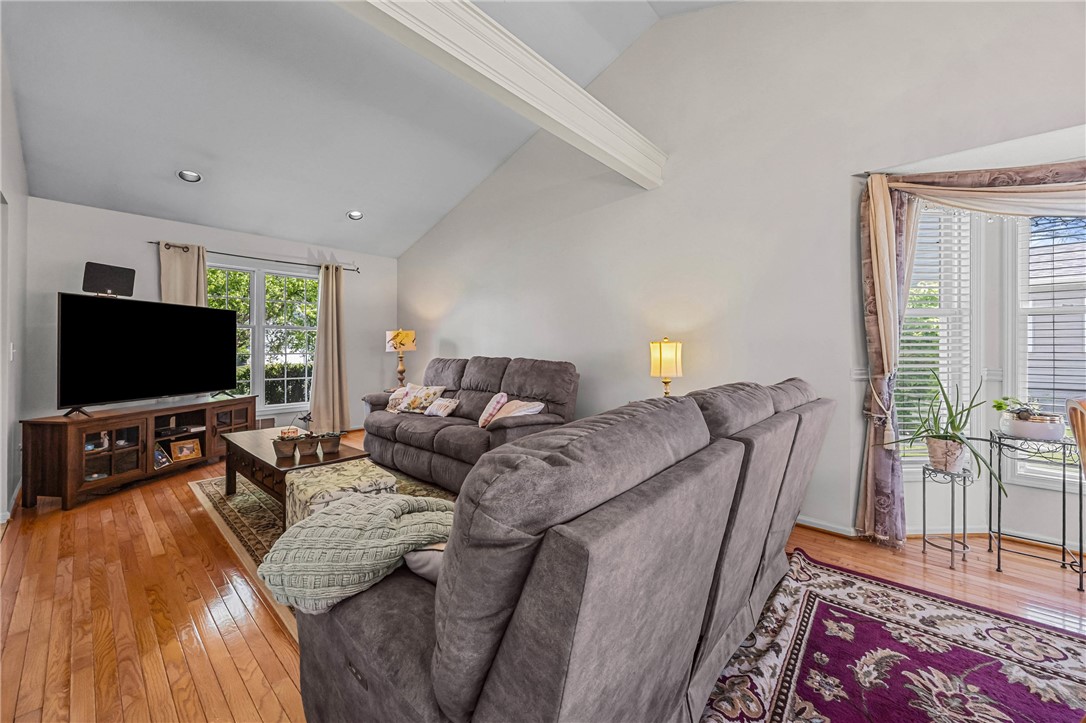 1052 Hard Rock Road Webster, NY 14580 - Photo 9 of 45