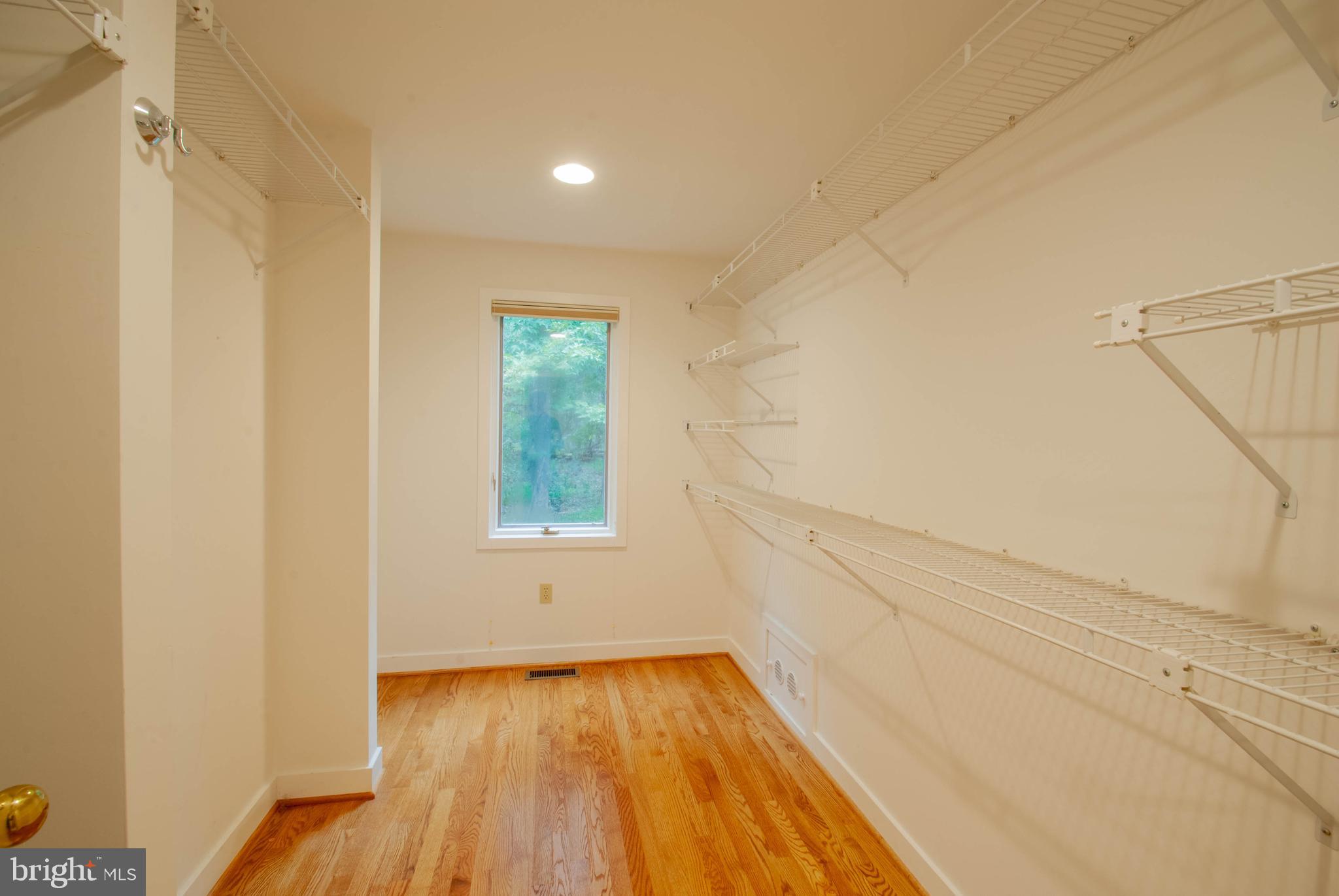 3672 Thomas Point Road Annapolis, MD 21403 - Photo 28 of 57 Walk in closet 1 in owner's suite