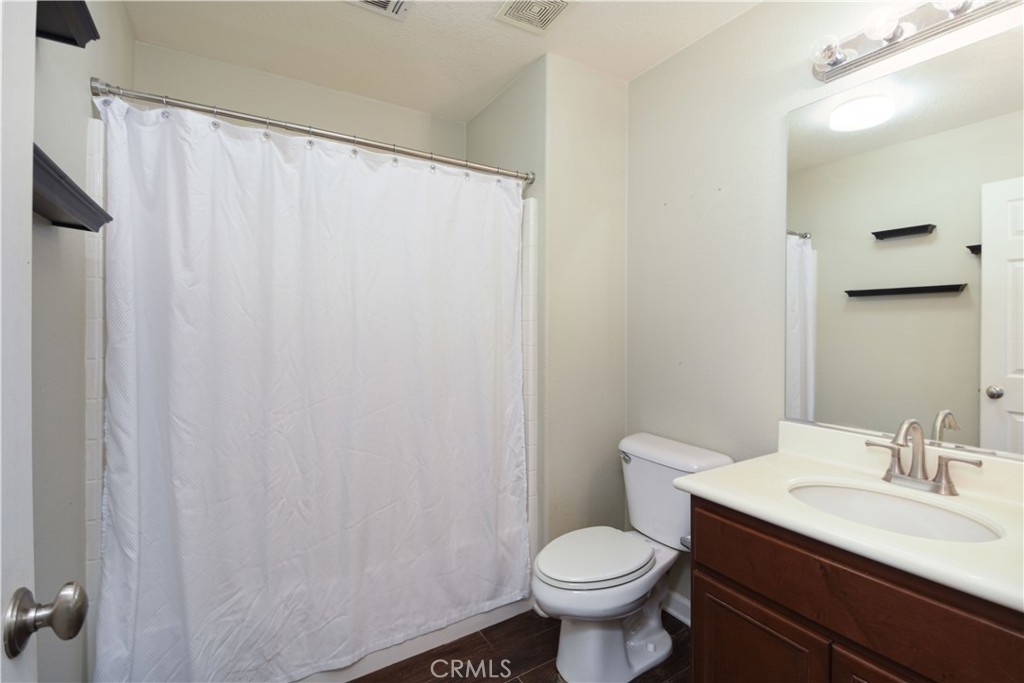 35630 Bryce Road Winchester, CA 92596 - Photo 26 of 32 a bathroom with a sink and a toilet