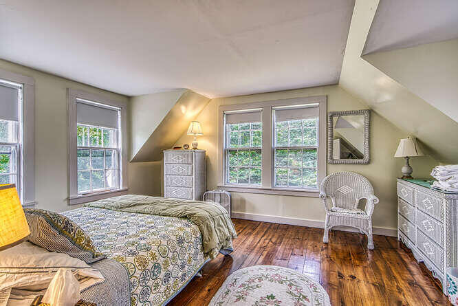 240 Reach Road Brooklin, ME 04616 - Photo 25 of 37 Bedroom 3