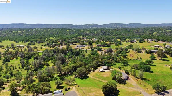 $410,000 | 3045 Salmon Road, Copperopolis, CA 95228