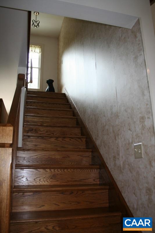 429 Beautiful Run Road Rochelle, VA 22738 - Photo 14 of 30 a view of entryway
