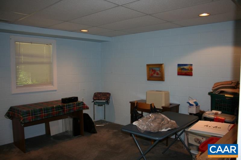 429 Beautiful Run Road Rochelle, VA 22738 - Photo 23 of 30 a living room with furniture and a window