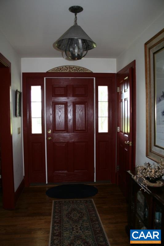 429 Beautiful Run Road Rochelle, VA 22738 - Photo 4 of 30 a view of entryway