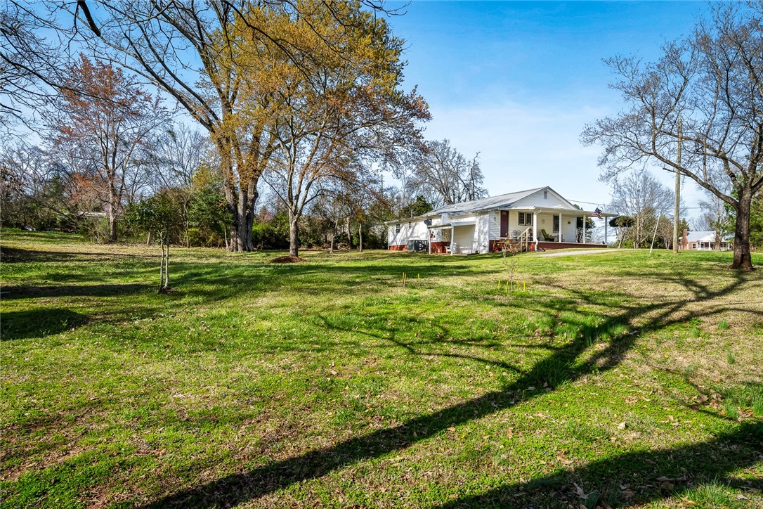 131 Carson Road Seneca, SC 29678 - Photo 23 of 30 Gallery Image 23