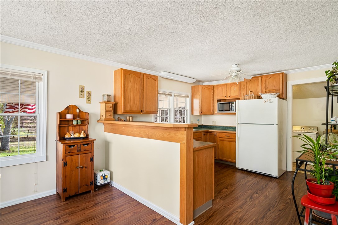 131 Carson Road Seneca, SC 29678 - Photo 6 of 30 Gallery Image 6
