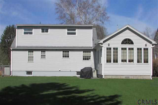 1038 Riggi Avenue Rotterdam, NY 12303 - Photo 2 of 21 Photo 2