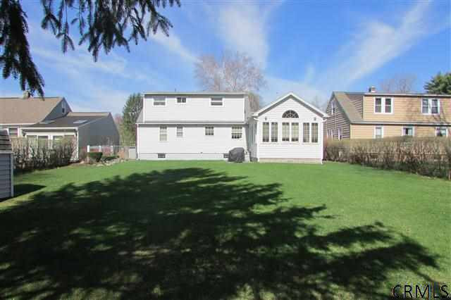 1038 Riggi Avenue Rotterdam, NY 12303 - Photo 3 of 21 Photo 3
