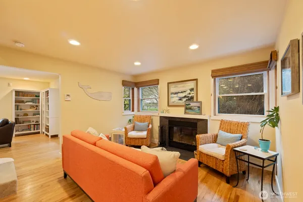 $4,100 | 10368 Northeast Sunrose Lane, Bainbridge Island, WA 98110