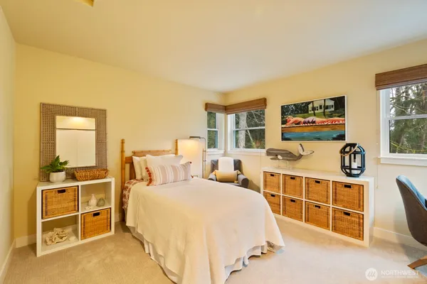 $4,100 | 10368 Northeast Sunrose Lane, Bainbridge Island, WA 98110