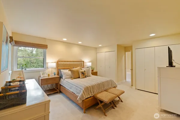 $4,100 | 10368 Northeast Sunrose Lane, Bainbridge Island, WA 98110