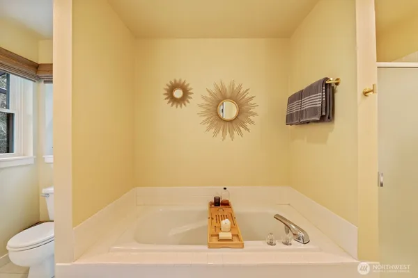 $4,100 | 10368 Northeast Sunrose Lane, Bainbridge Island, WA 98110