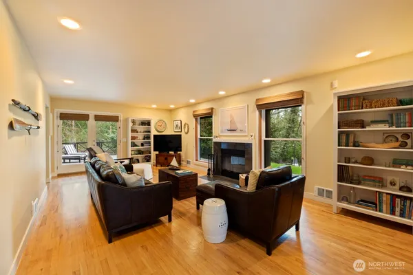 $4,100 | 10368 Northeast Sunrose Lane, Bainbridge Island, WA 98110