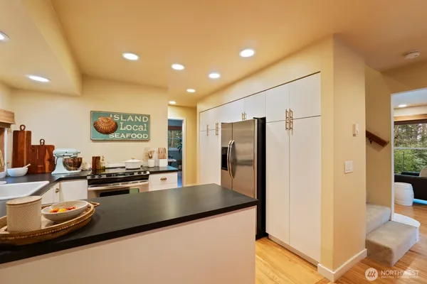 $4,100 | 10368 Northeast Sunrose Lane, Bainbridge Island, WA 98110